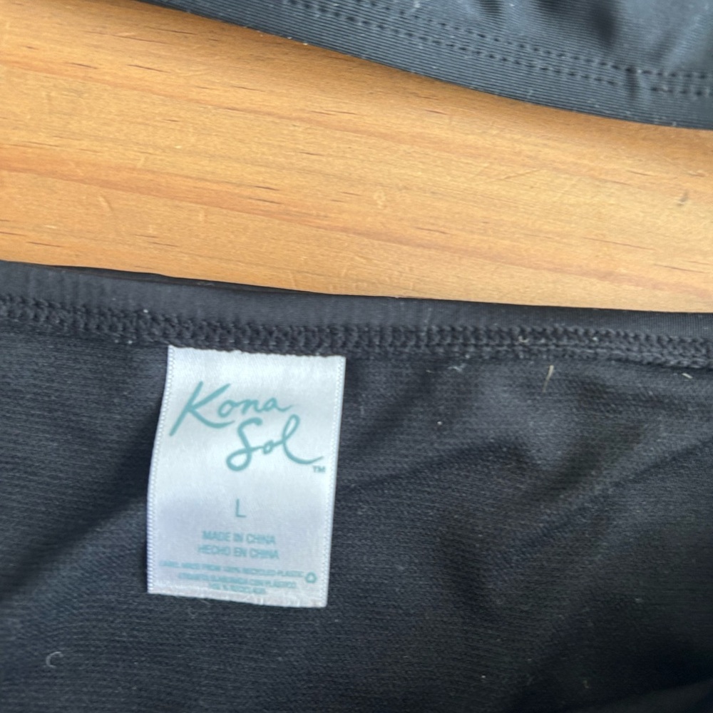 Kona Sol Black One-Shoulder Bikini - Picture 2 of 3